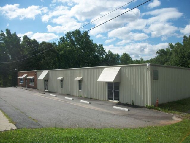 More Photos Of 21708 Jeb Stuart Hwy, Stuart General Retail For Sale