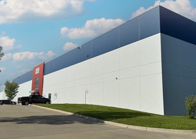 More Photos Of 6150 SE Rio Cir, Ankeny Warehouse For Lease