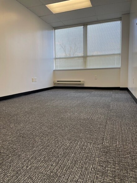 More Photos Of 44 Executive Blvd, Elmsford Loft Creative Space For Lease