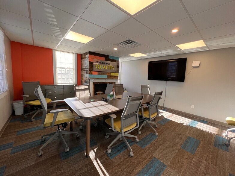More Photos Of 16 Long Sands Rd, York Medical For Lease