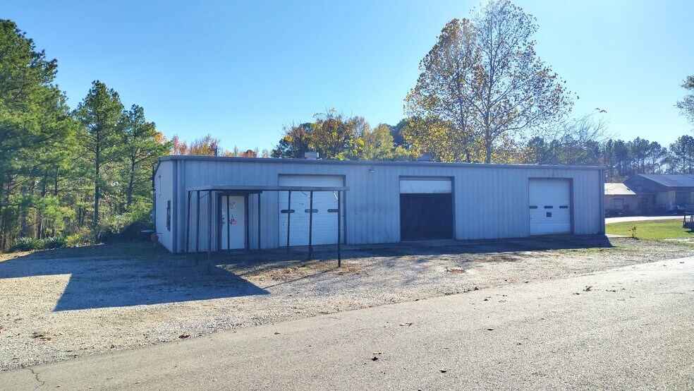 More Photos Of 135 Stonewall St, Hot Springs National Park Warehouse For Lease
