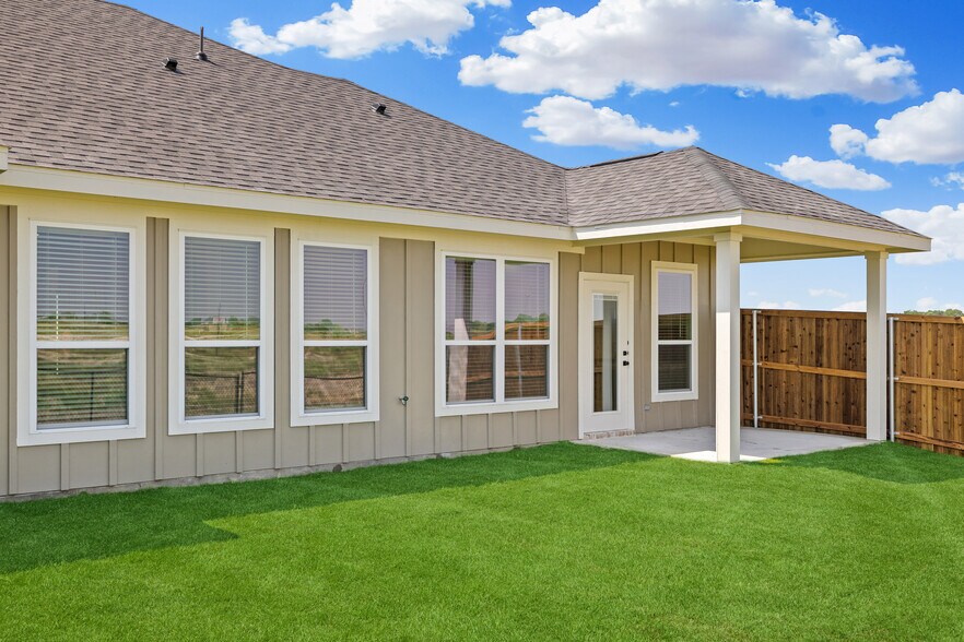 More Photos Of 4059 Clovis St, Midlothian Multifamily For Sale