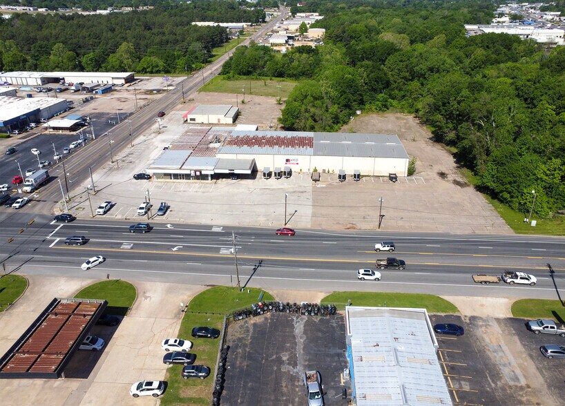 More Photos Of 127 SH 31, Longview Distribution For Lease