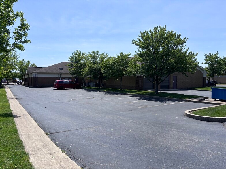More Photos Of 404 Sagamore Pky W, West Lafayette Freestanding For Lease