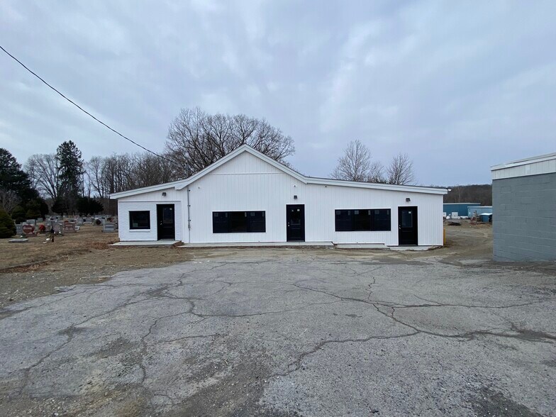 More Photos Of 137 Overlook Rd, Poughkeepsie Warehouse For Lease
