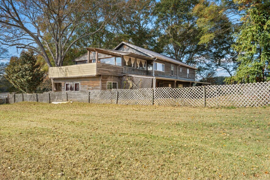 More Photos Of 607 Butts Mill Rd, Pine Mountain General Retail For Sale