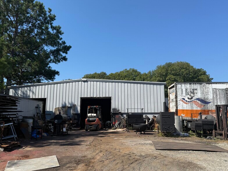 More Photos Of 4481 Lamb Ave, Union Point Warehouse For Sale