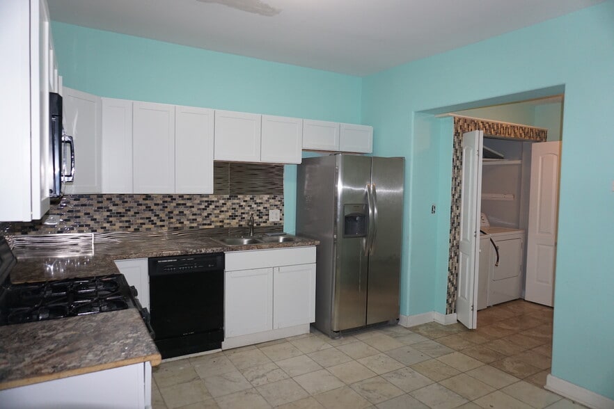 More Photos Of 1922 W 47th St, Chicago Storefront Retail Residential For Sale