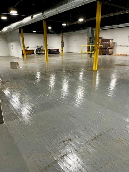 More Photos Of 850 St Paul St, Rochester Warehouse For Lease
