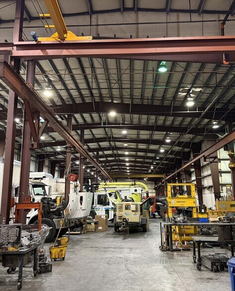 More Photos Of 18060 Des Moines Memorial Dr S, Seatac Service For Sale