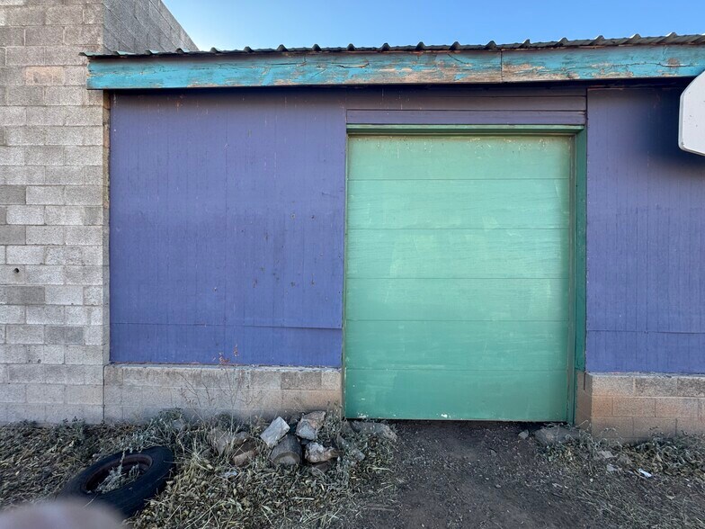 More Photos Of 3577 AZ-77, Taylor Office For Sale