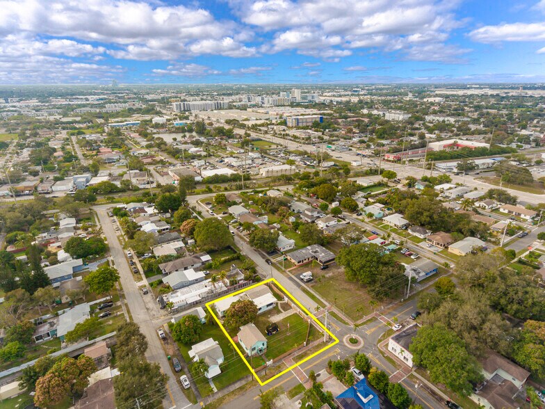 More Photos Of 302 SW 2nd Ave, Dania Beach Multifamily For Sale