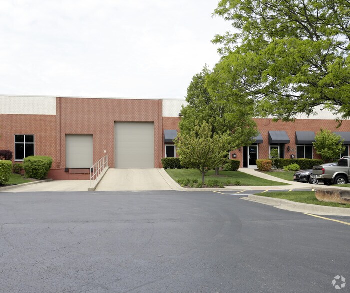 More Photos Of 145 Tower Dr, Burr Ridge Light Distribution For Sale