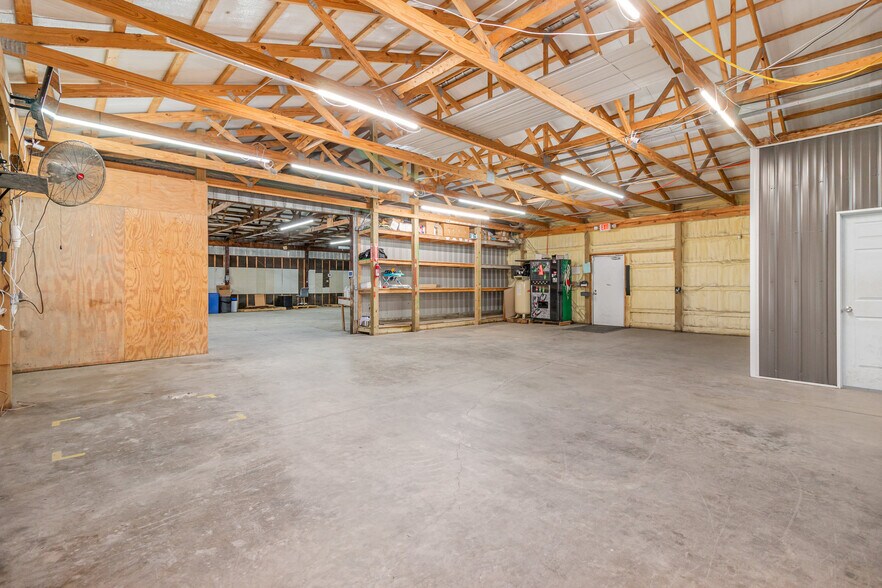 More Photos Of 8285 Tri County Hwy, Sardinia Flex For Sale