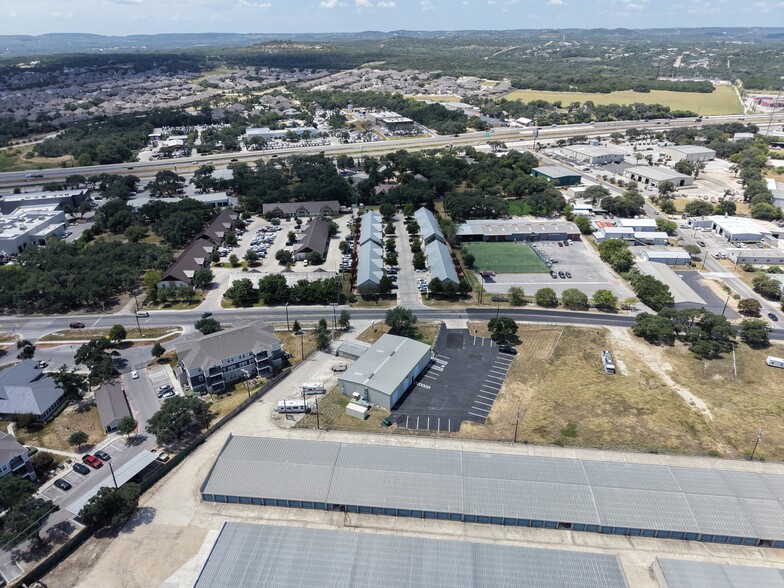 More Photos Of 129 Old San Antonio Rd, Boerne Light Manufacturing For Sale