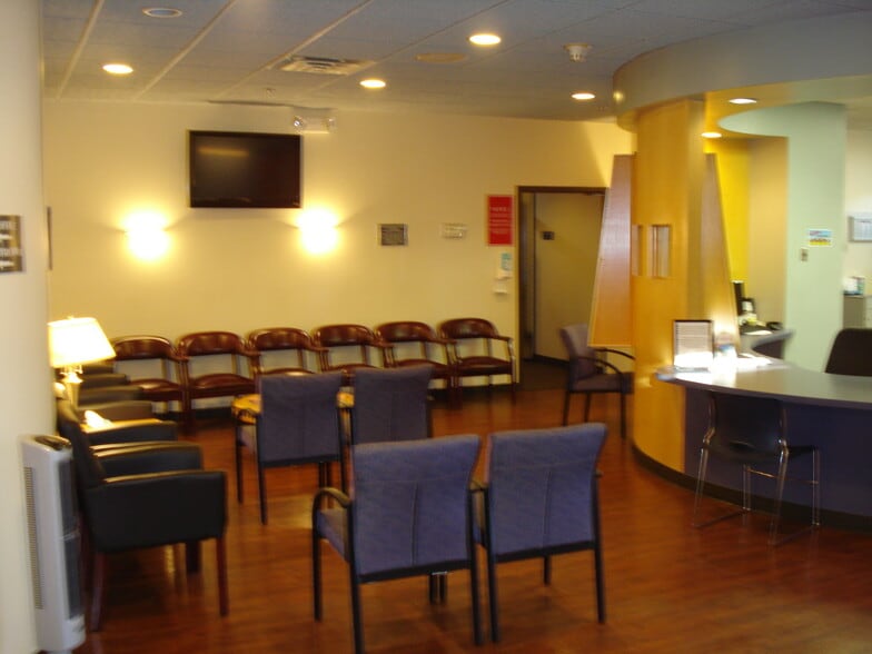 More Photos Of 604 W Warner Rd, Chandler Medical For Sale