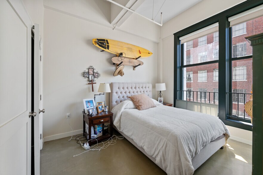 More Photos Of 449 S Broadway, Los Angeles Apartments For Sale