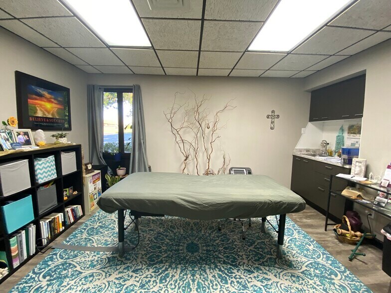 More Photos Of 4311 Old Indiana 261, Newburgh Medical For Sale