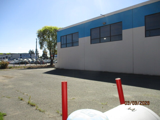 More Photos Of 2685 E Leland Rd, Pittsburg Freestanding For Lease