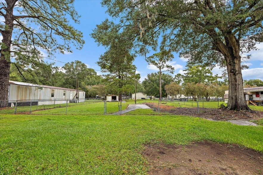 Primary Photo Of 4676 Lambing Rd, Jacksonville Manufactured Housing Mobile Home Park For Sale
