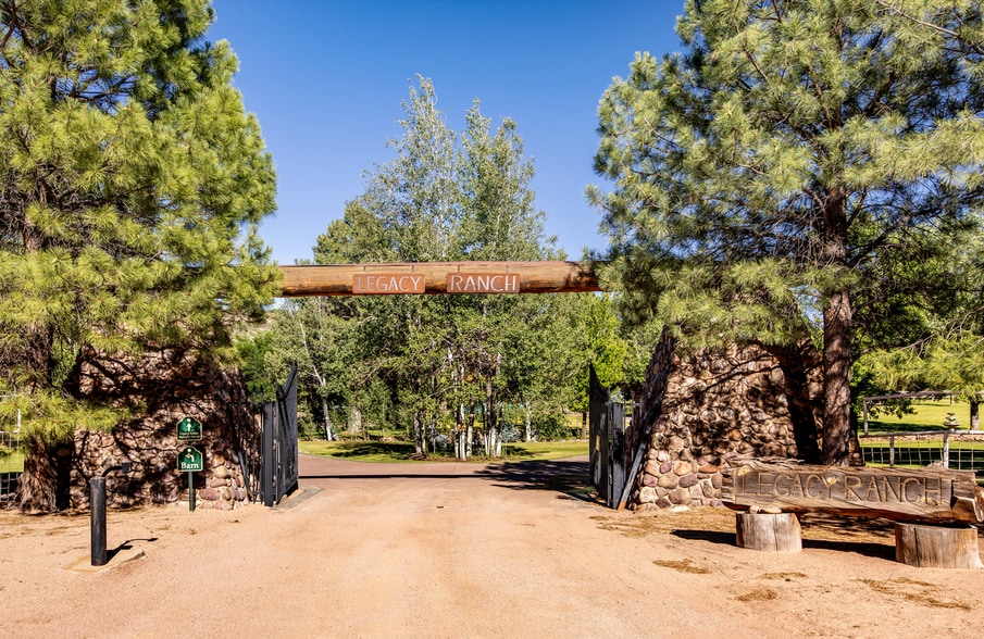 More Photos Of 1613 Black Canyon Rd, Heber Lodge Meeting Hall For Sale