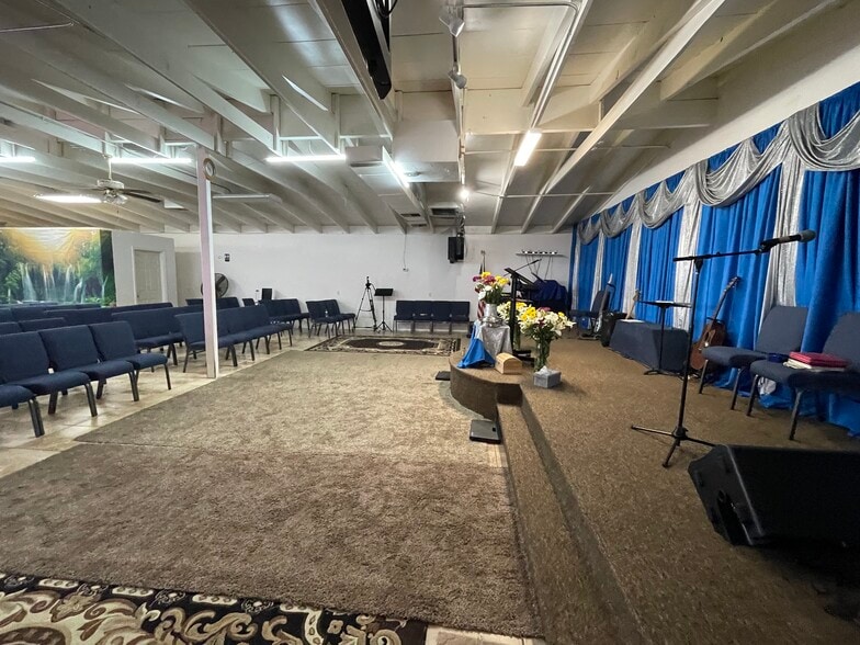 More Photos Of 919-923 Ming St, Bakersfield Warehouse For Sale