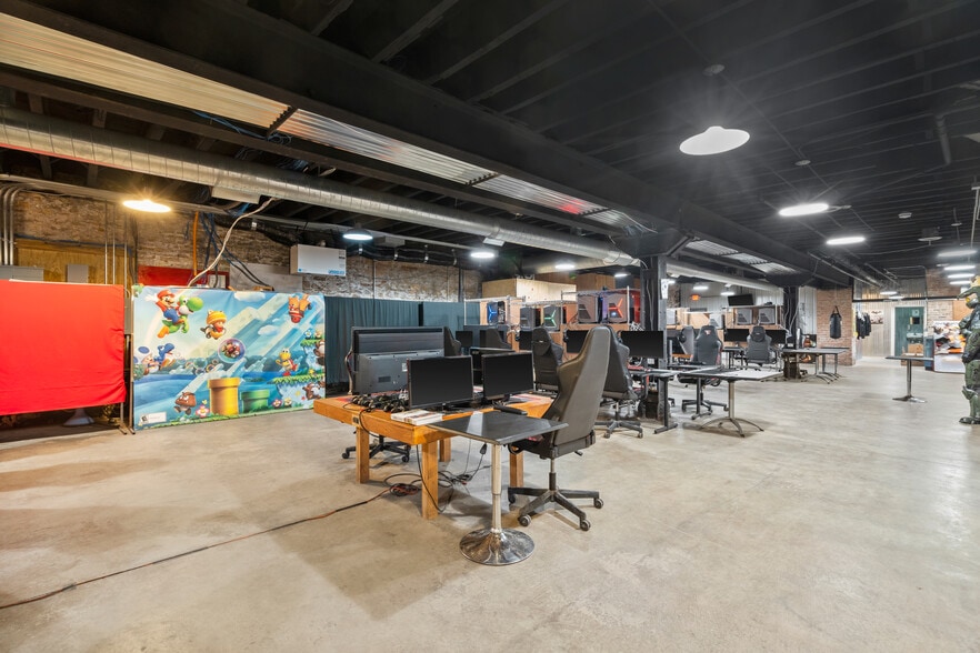 More Photos Of 410 Main St, Racine Office Residential For Sale