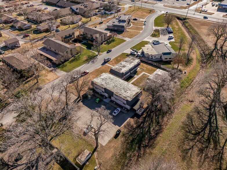 More Photos Of 3007 Sierra Pky, Hutchinson Apartments For Sale
