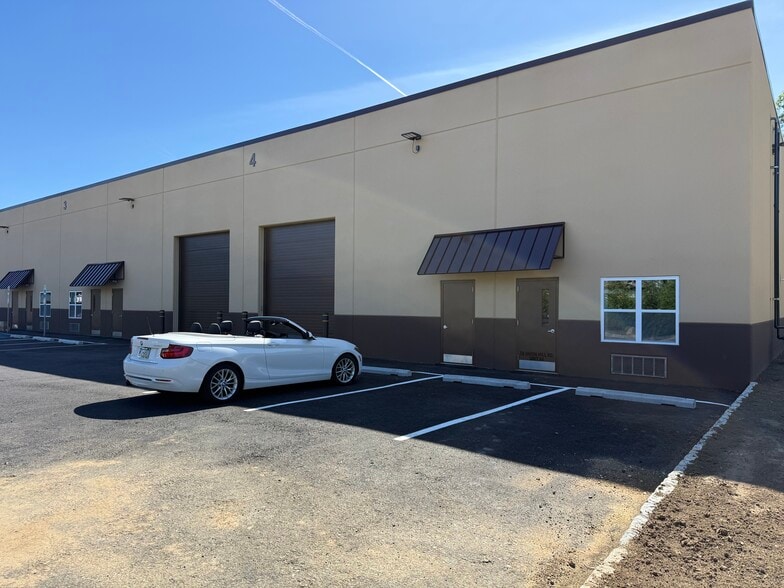 More Photos Of 7 Union Hill Rd, Monroe Township Unknown For Lease