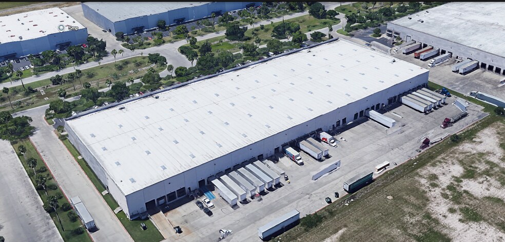 More Photos Of 5200 George McVay Dr, McAllen Distribution For Lease