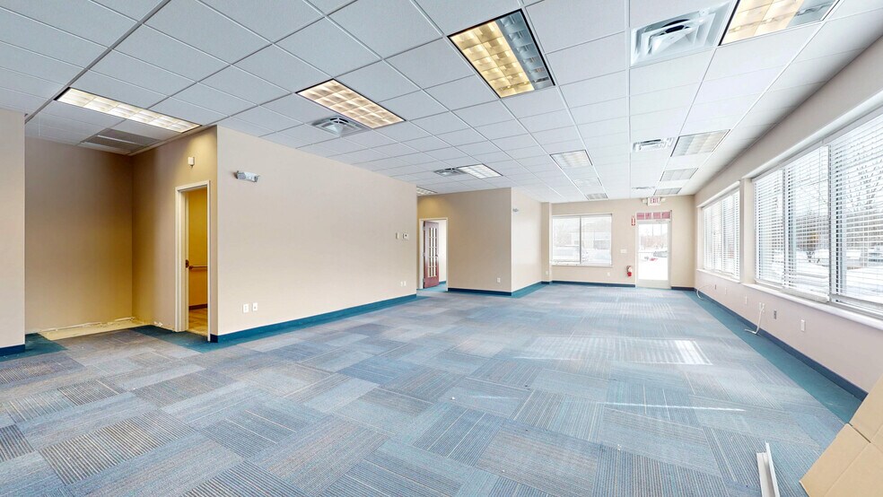 More Photos Of 119 Hebron Ave, Glastonbury Freestanding For Lease