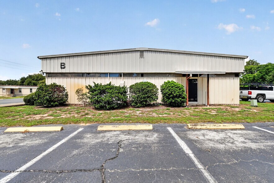 More Photos Of , Tavares Office For Sale