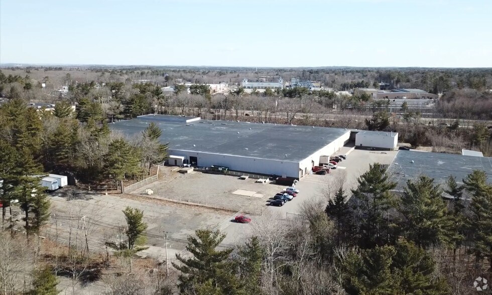 More Photos Of 100 Industrial Park Rd, Hingham Warehouse For Lease