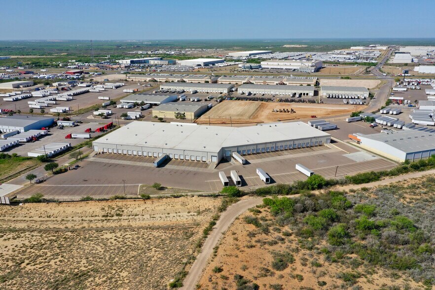 More Photos Of 1629 World Trade Center Loop, Laredo Distribution For Lease