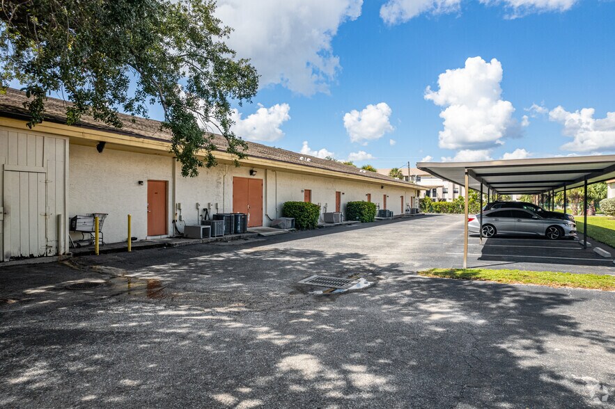 More Photos Of 3651-3691 Evans Ave, Fort Myers Unknown For Lease