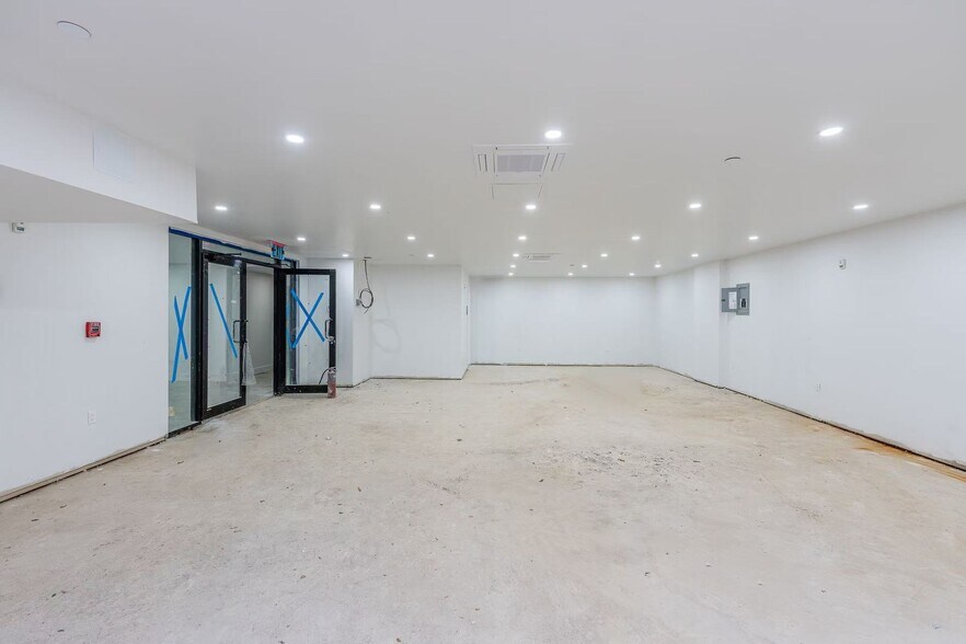 More Photos Of 16502 Sanford Ave, Flushing Apartments For Sale