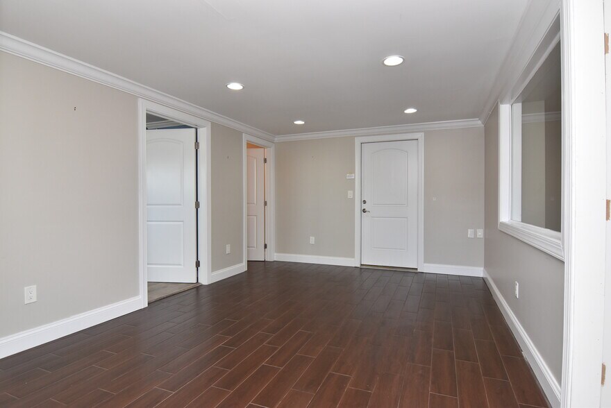 More Photos Of 18355 Coastal Hwy, Lewes Office For Lease