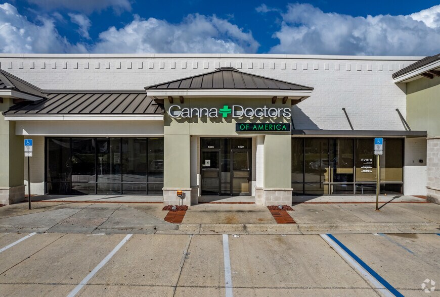 More Photos Of 5555 Roosevelt Blvd, Clearwater Storefront For Lease