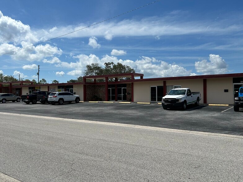 More Photos Of 501-527 S Paula Dr, Dunedin Office For Lease