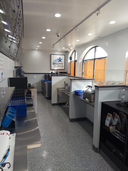 More Photos Of 74 N Washington St, Oxford Freestanding For Sale