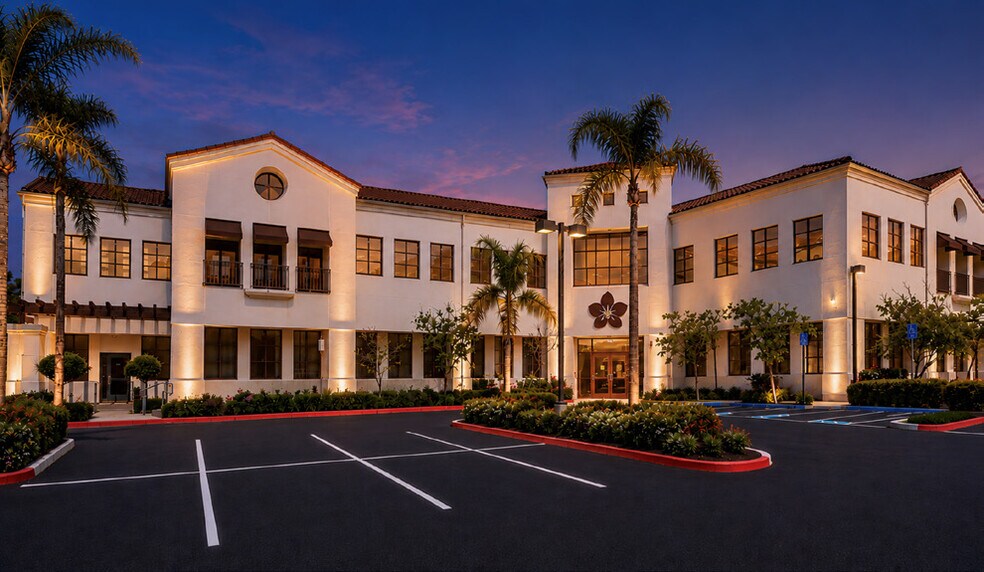 More Photos Of 816 Camarillo Springs Rd, Camarillo Medical For Lease