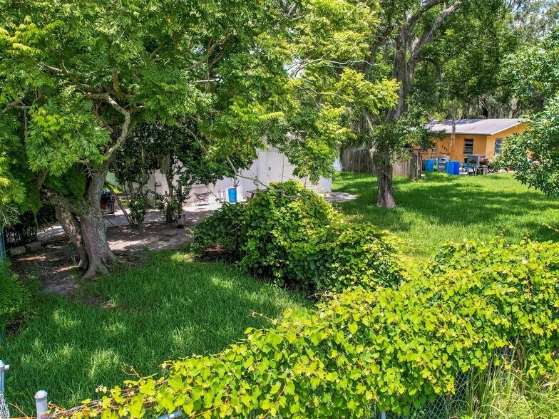 More Photos Of , Lakeland Unknown For Sale