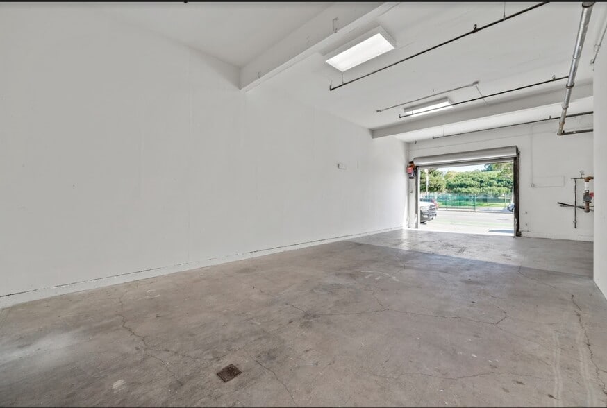 More Photos Of 1300 Potrero Ave, San Francisco Flex For Sale