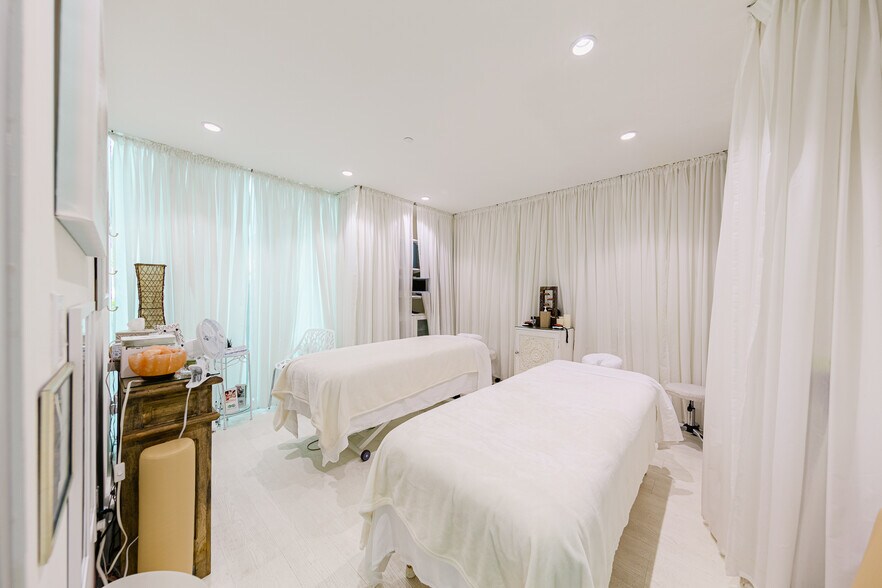 More Photos Of 350 S Miami Ave, Miami Apartments For Sale