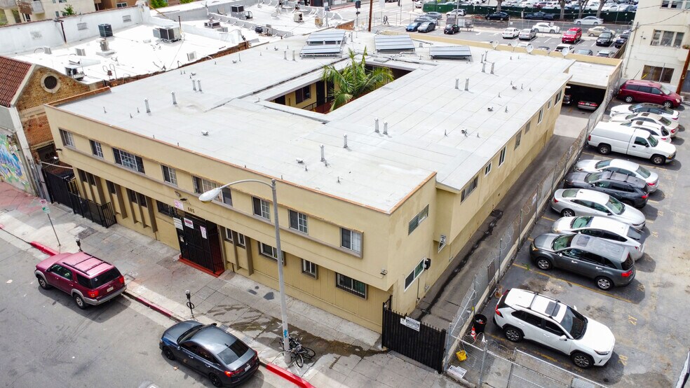 More Photos Of 685 S Coronado St, Los Angeles Apartments For Sale