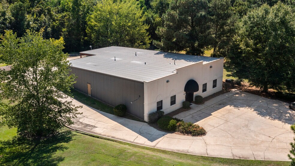 More Photos Of 125 Solleftea Dr, Madison Industrial For Lease