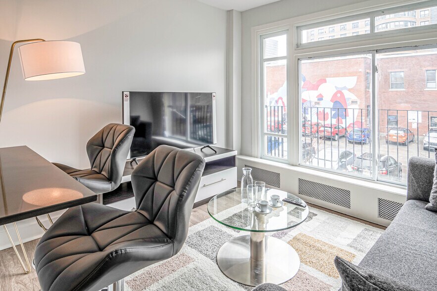 More Photos Of 105 Rue Milton, Montréal Apartments For Sale