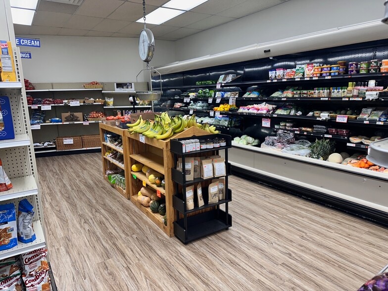 More Photos Of 104 W Madison St, Gibsonburg General Retail For Sale