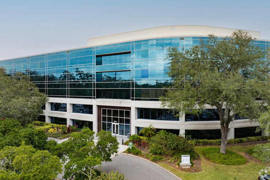 More Photos Of 8875 Hidden River Pkwy, Tampa Office For Lease