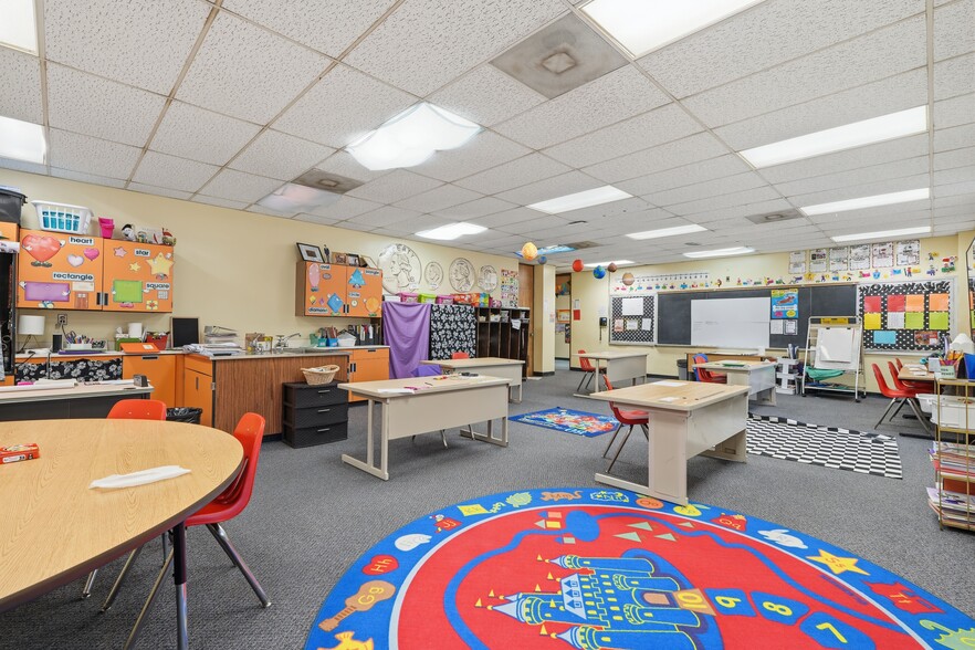 More Photos Of 221 E 12th Ave, Homestead Schools For Lease